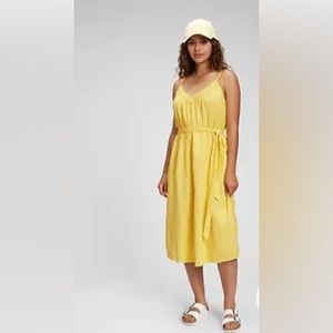 V-neck midi dress
